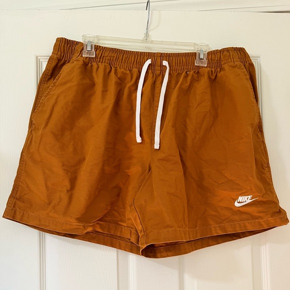 Nike Pants - Women’s cotton Nike shorts